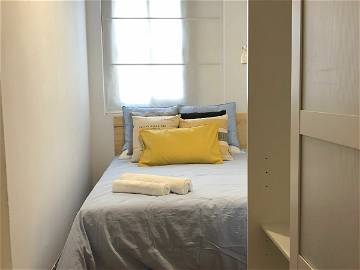 Roomlala | Fantastisches Zimmer Auf Der Plaza Cataluña (RH15-R6)