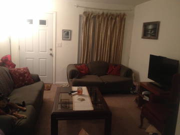 Roomlala | Female Roommate Needed Soon 