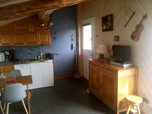 Unabhängiges Studio Veauchette 83324