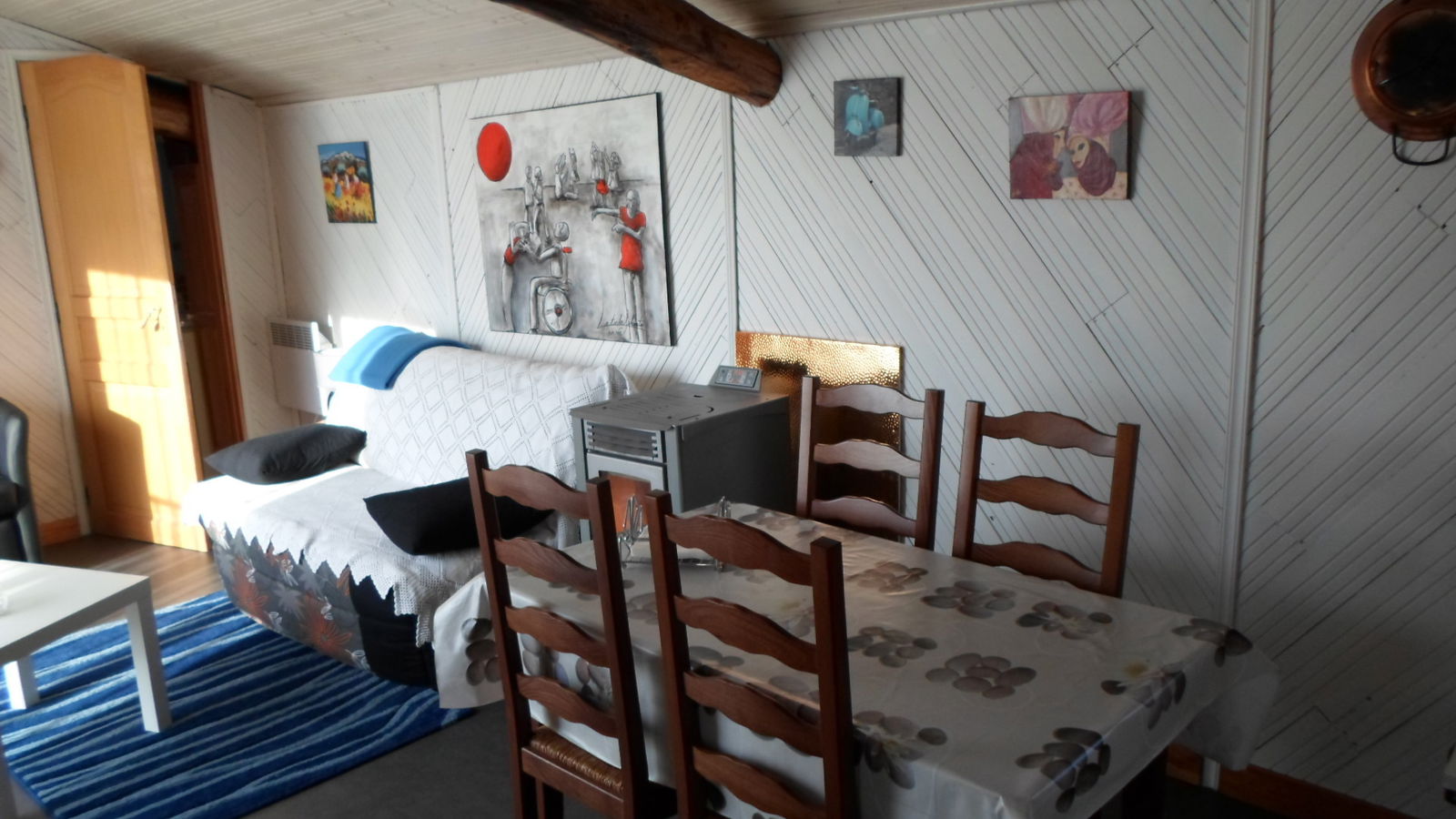 Unabhängiges Studio Veauchette 83324