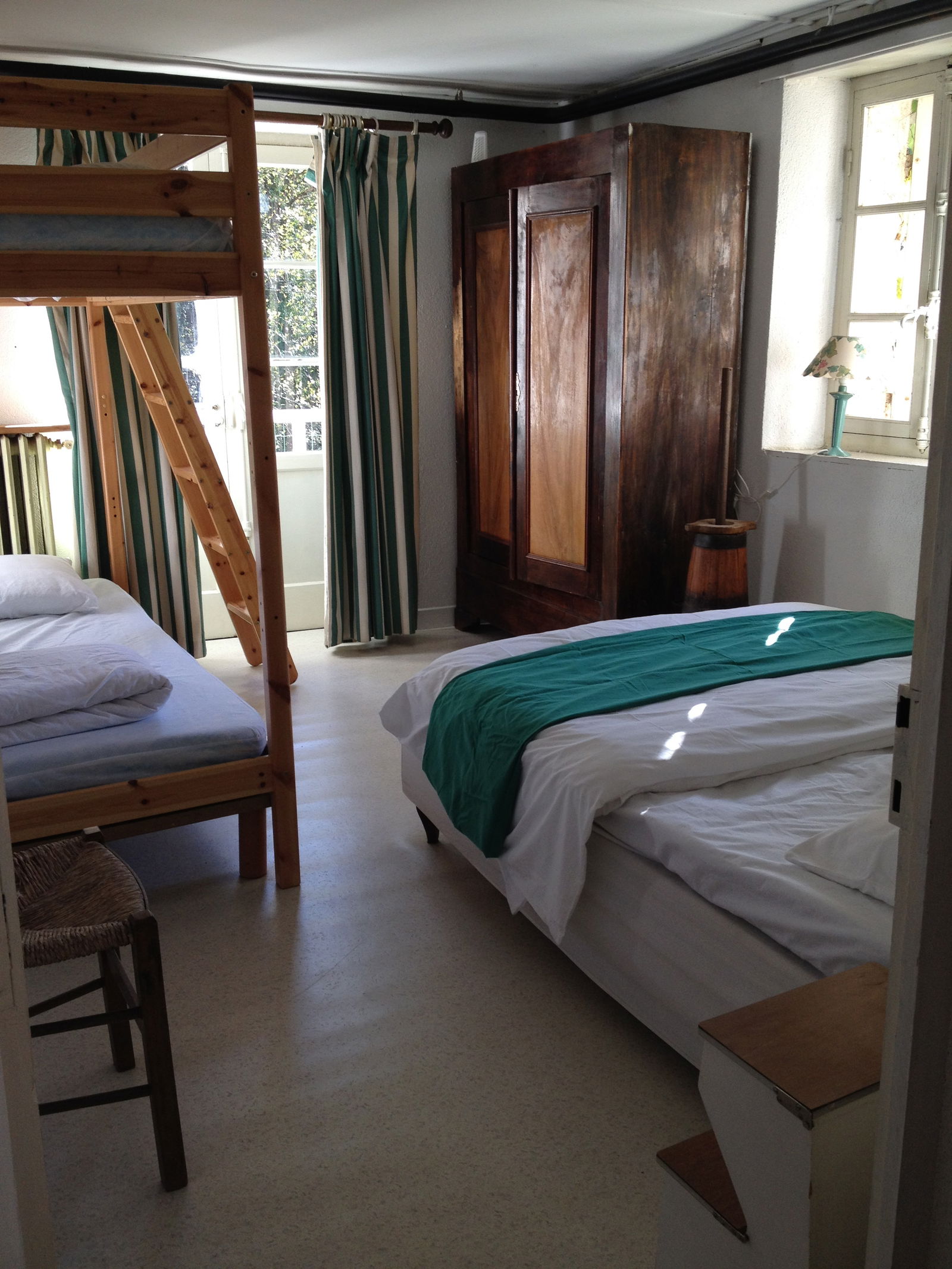 Unabhängiges Studio Escoutoux 96980