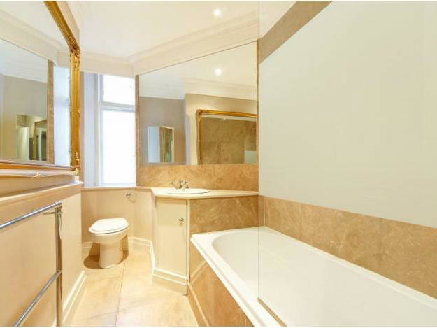 Colocation London 112070-2