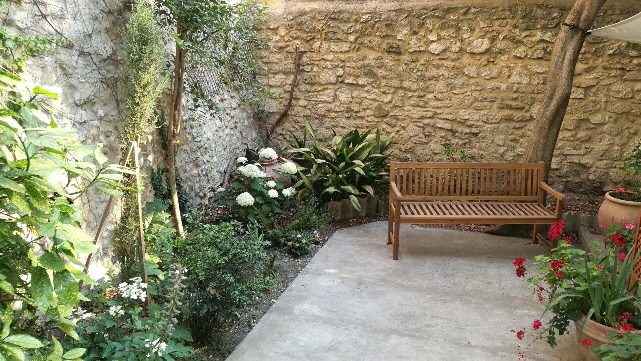 Independent Studio Avignon 153975