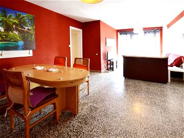 Roomlala | Flat Of 4 Room Close To The Beach In Valencia