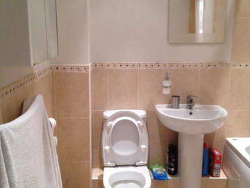 Room For Rent Horley 155101