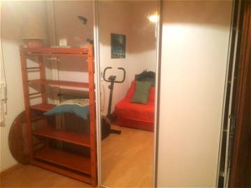 Roomlala | Free Room In Kerlede At The Night