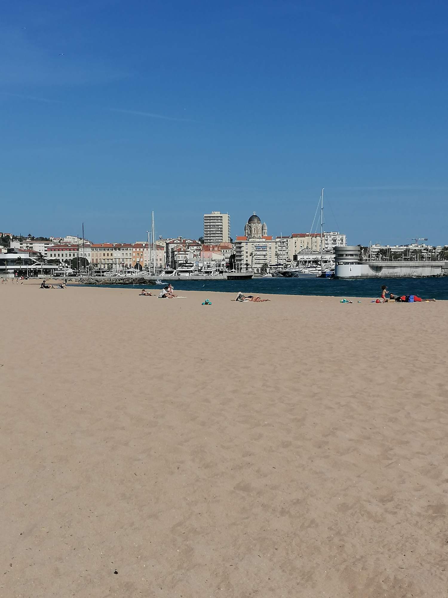 Kolokation Fréjus 27742