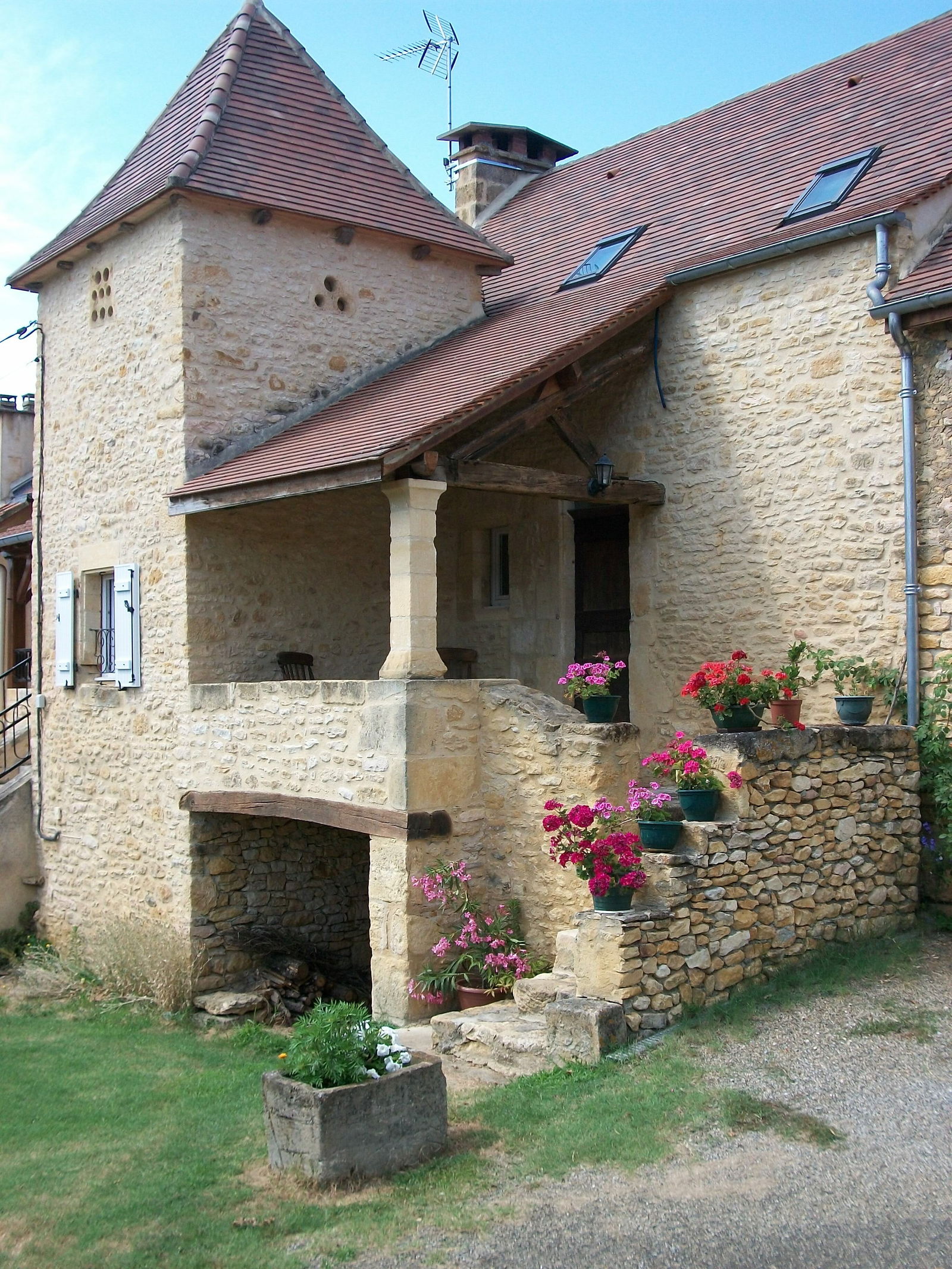 Oberoende Studio Gourdon 63993
