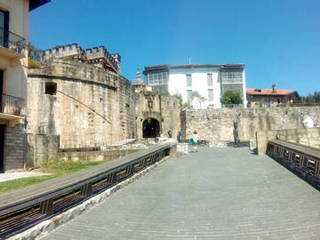 Roomlala | Fuenterrabias gamle bydel