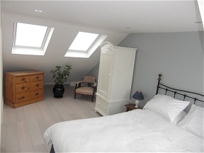 Fulham - Bedroom With Private Shower Room