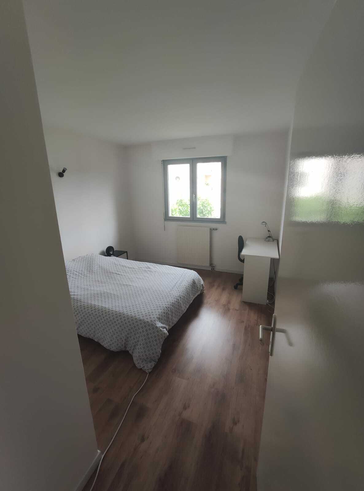 Colocation Cergy 250080