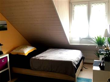 Roomlala | Fully Equipped Private Room With Bathroom Access Away