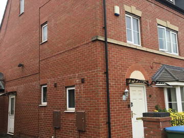 Homestay Smethwick 213805-8