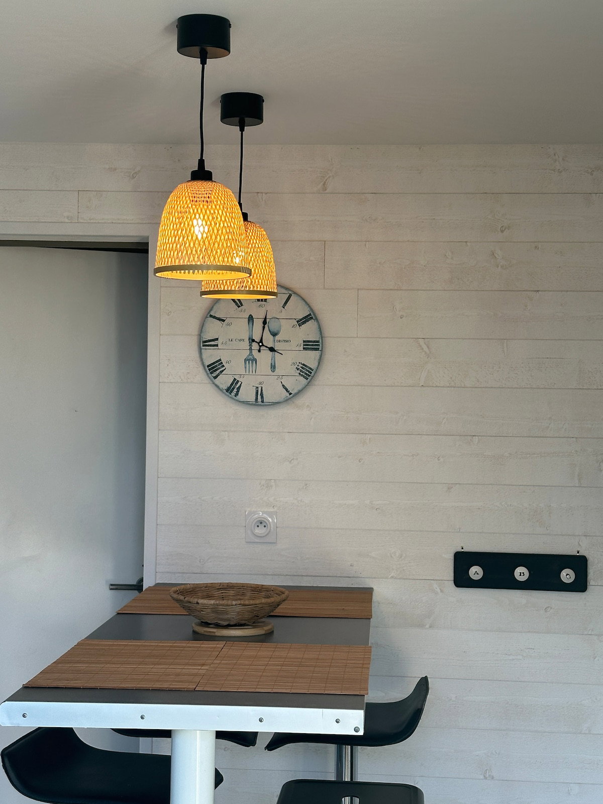 Entire Home Angoulins 33454