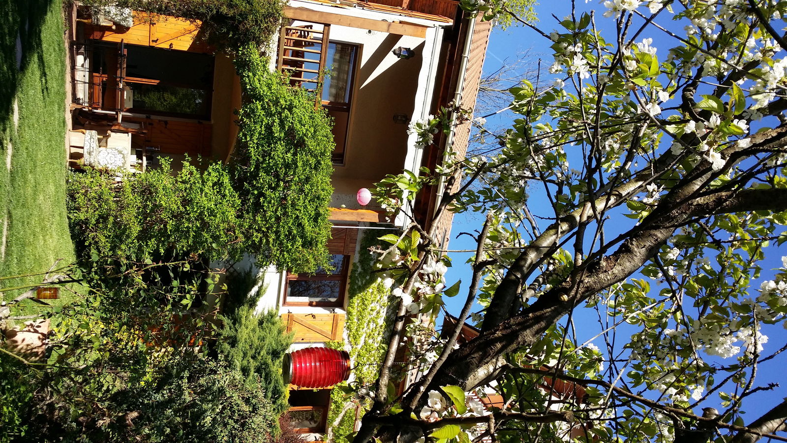 Independent Studio Corenc 141841