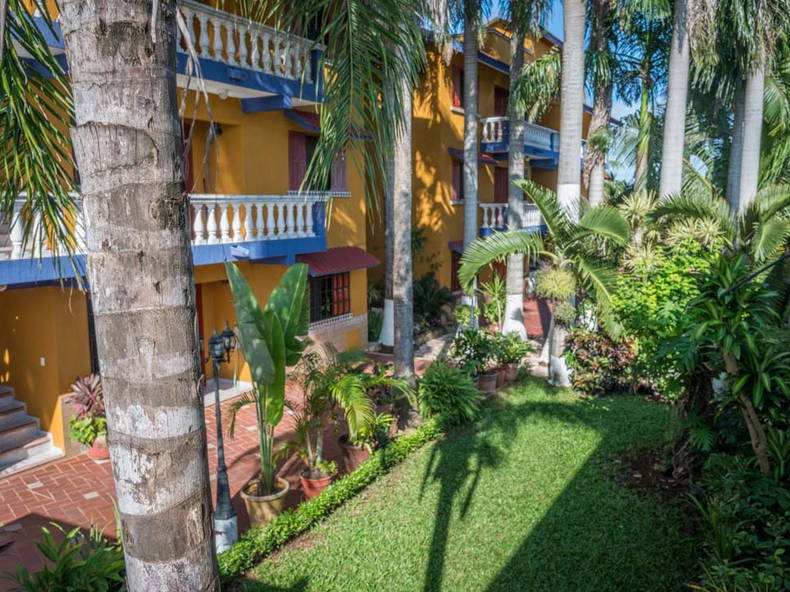 Toda La Casa Cancún 81492-3