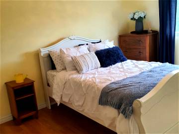 Roomlala | Furnished Bedroom