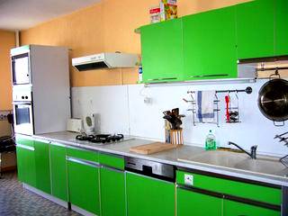 Roomlala | Furnished room for GIRL. Lyon 8. Tram T4.non-smoking