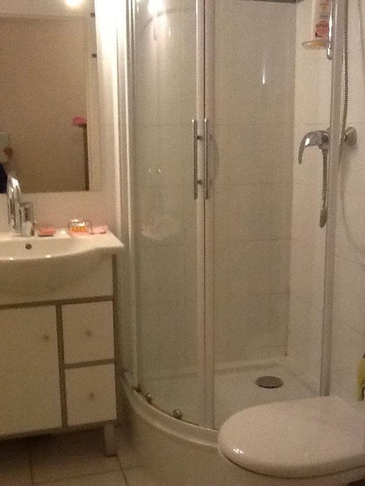 Homestay Saint-Genis-Laval 28022