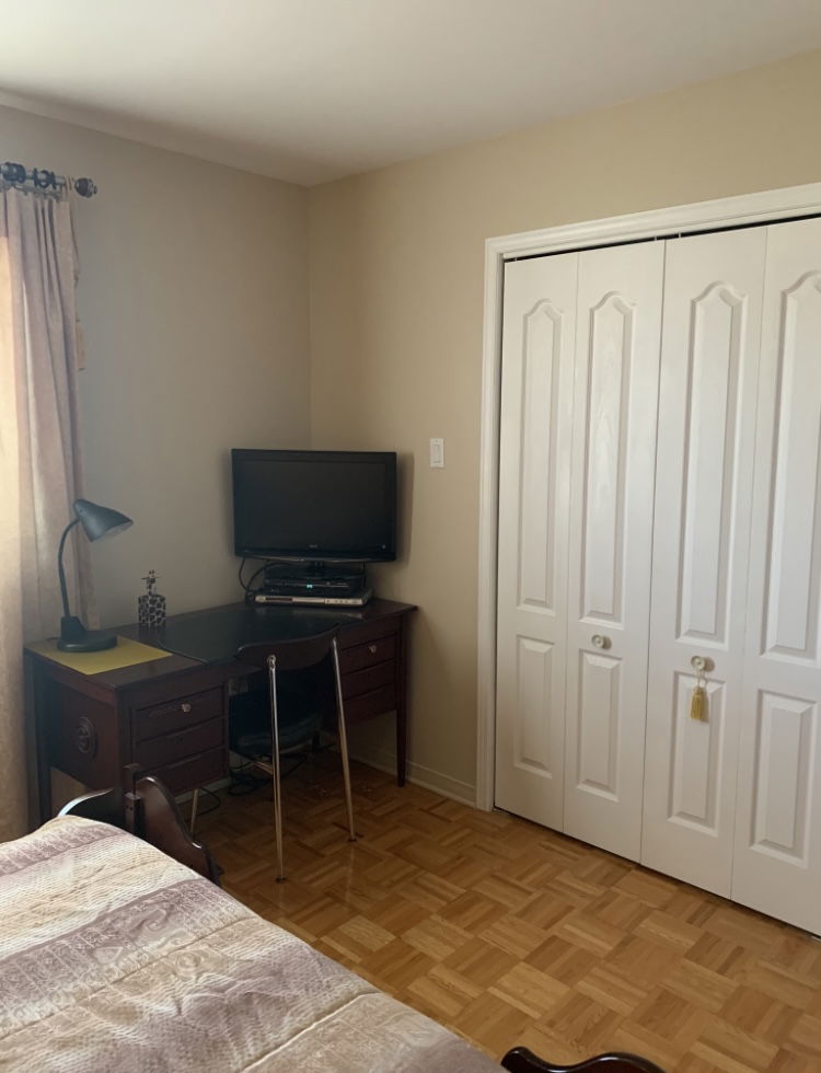 Homestay Laval 504234
