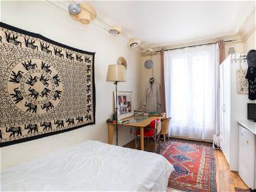 Roomlala | Furnished Room For Rent Homestay - Père Lach District