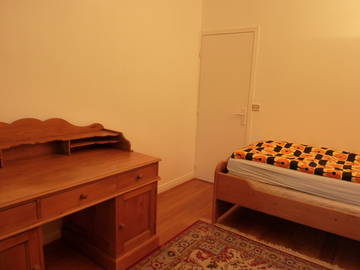 Roomlala | Furnished Room For Rent In A Calm Environement