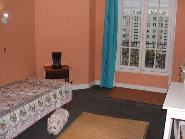 Homestay Courbevoie 2514