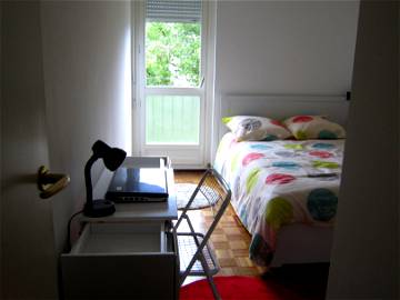 Roomlala | Furnished Room For Rent In Ecully