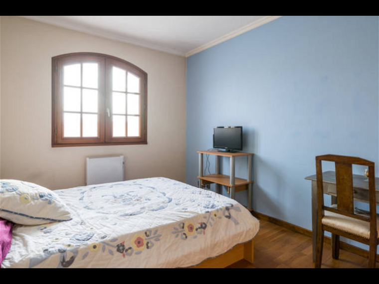 Homestay Vénissieux 8821