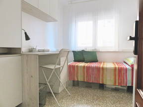 Habitacion Amueblada En Piso Compartido