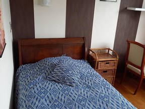 Habitación Amueblada En Piso Compartido En Bonito Pabellón