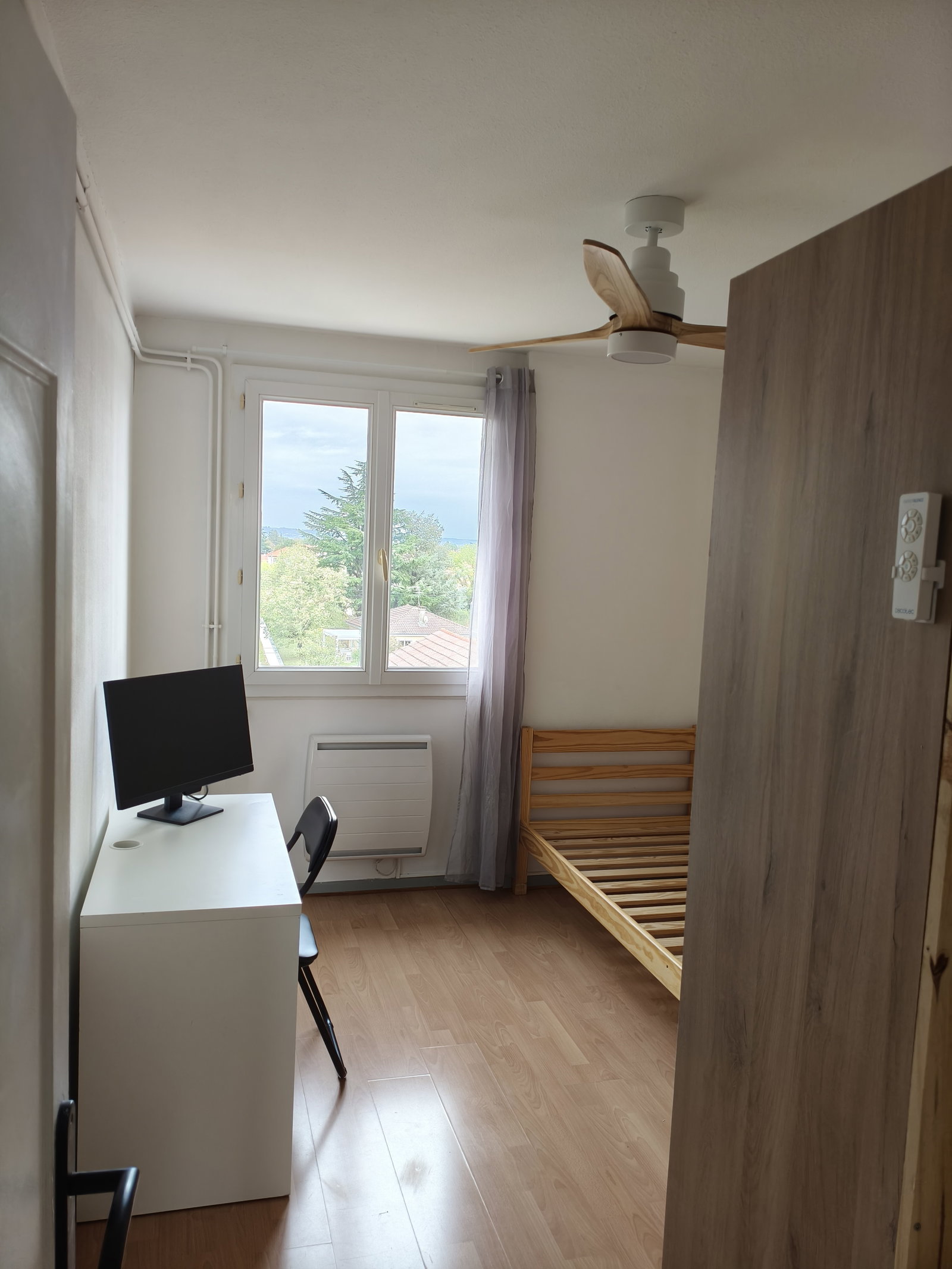 Homestay Meyzieu 678020