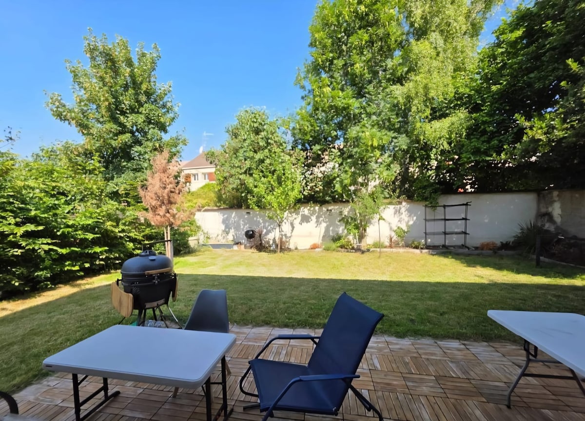 Homestay Sainte-Geneviève-des-Bois 669151