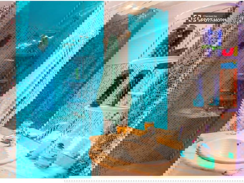 Kolokation Lyon 351685-2