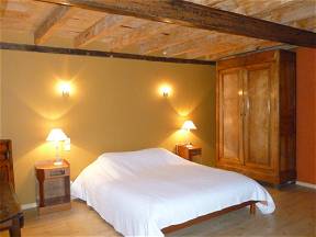 Furnished Room Overlooking Garden In Farmhouse 10 Minutes From Le Mans