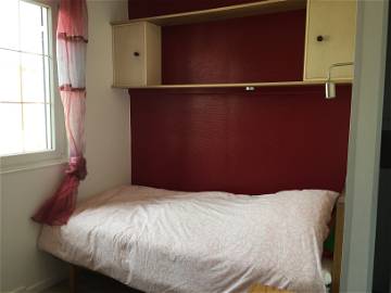 Roomlala | Furnished Room Rental Homestay, Ideal For Study