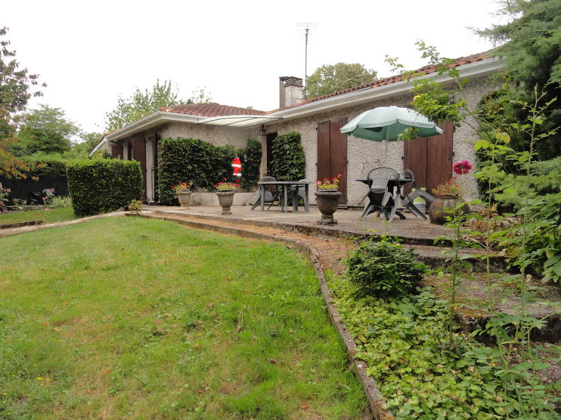 Chambre Chez L'habitant Cherves-Richemont 252071-1