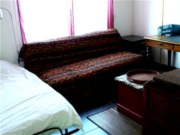 Roomlala | Furnished Room Rental With Private Bathroom