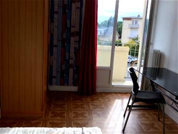 Roomlala | Furnished room with balcony in shared apartment, quiet