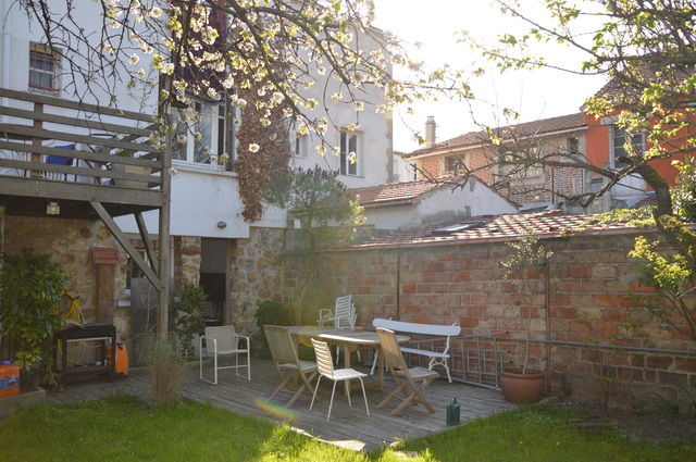 Homestay Montreuil 17440