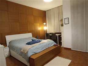 Furnished Room With Use Of Kitchen And Services