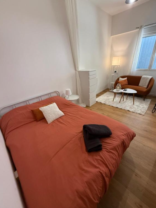 Entire Home Cholet 536232