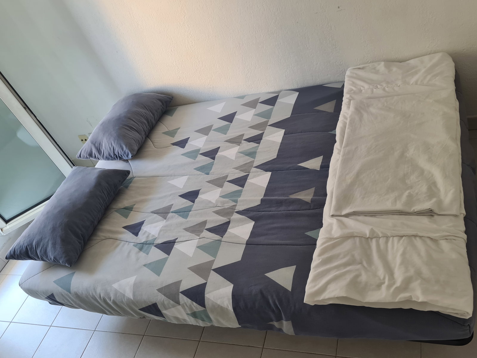 Entire Home Marseille 659289