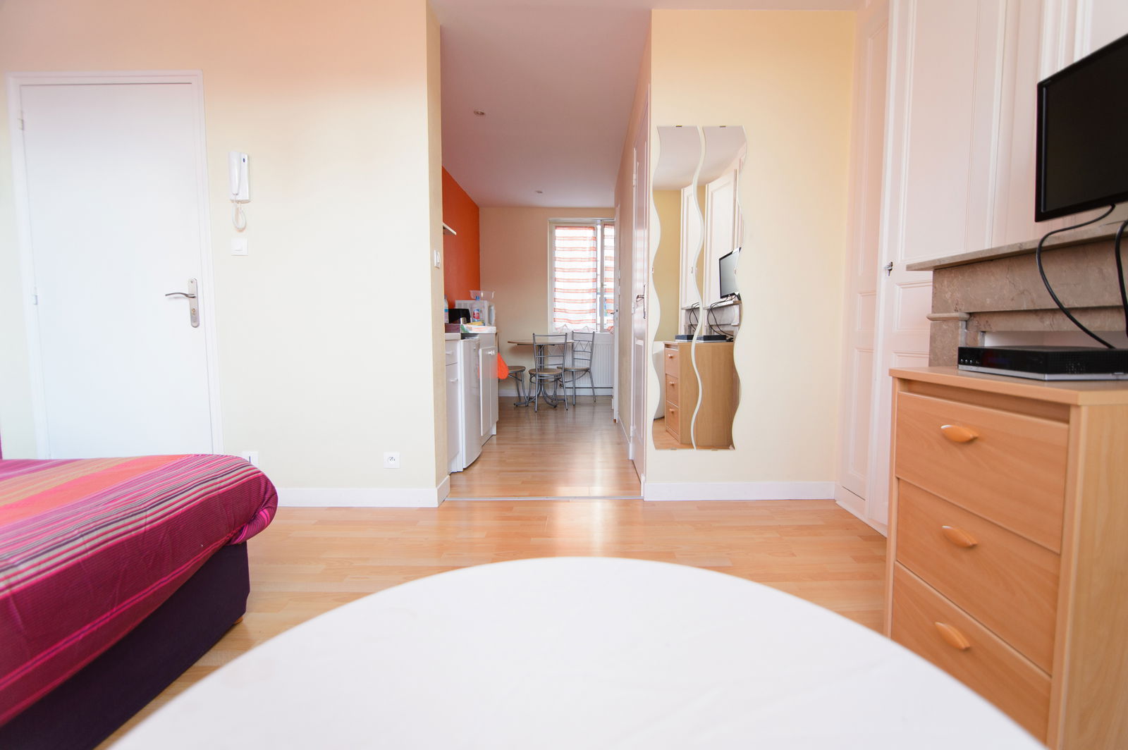 Independent Studio Lille 81904