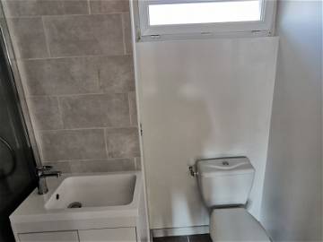 Entire Home Niort 77439-5