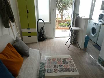 Roomlala | Furnished Studio Of 16 M² Near Paris