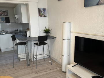 Roomlala | Furnished studio Toulon