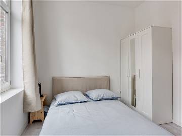 Roomlala | Furnished T2 apartment Bordeaux