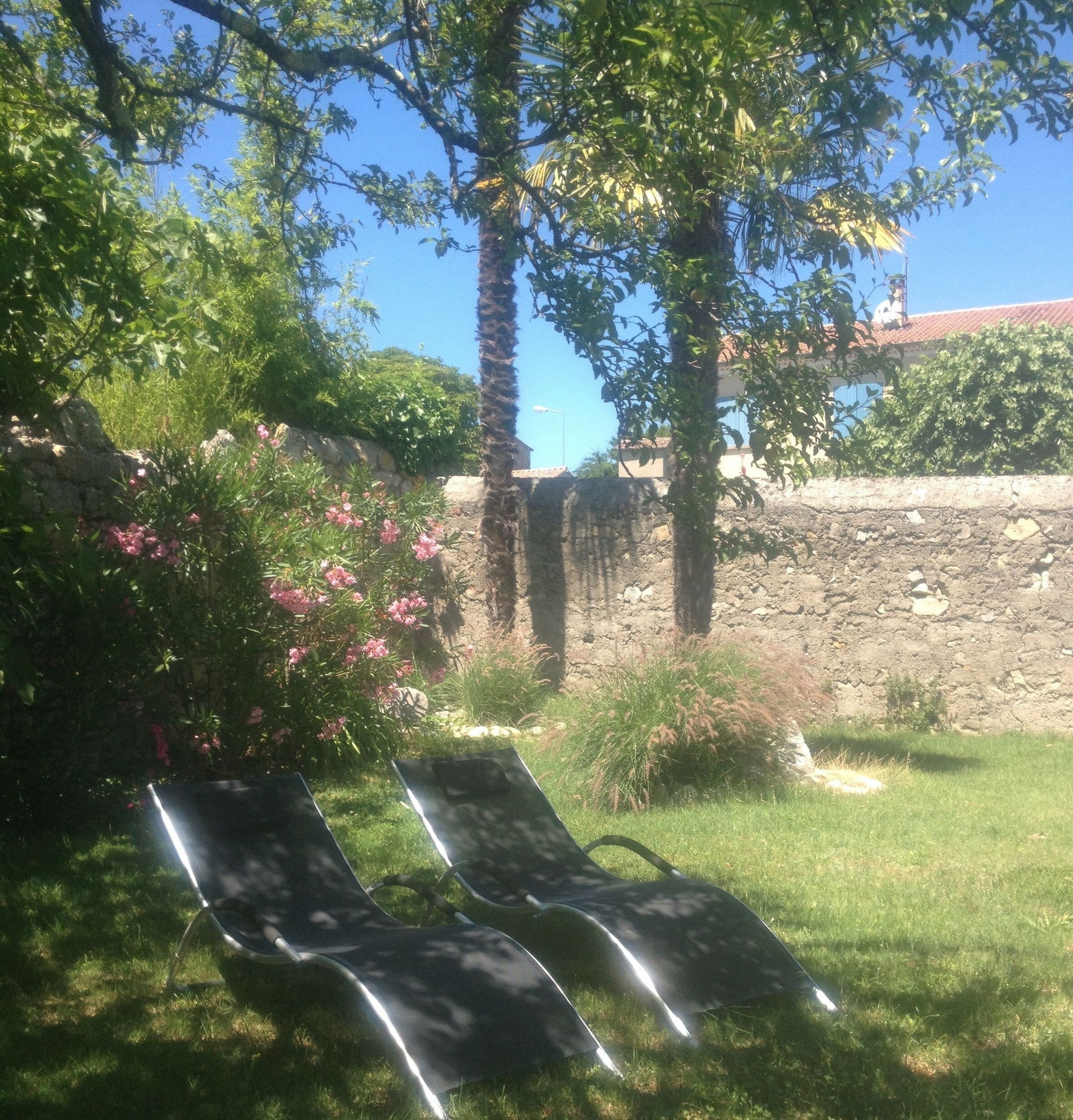 Gästezimmer Villeneuve-de-Berg 65882