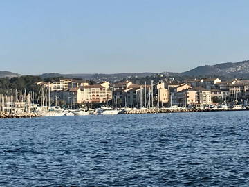 Entire Home Six-Fours-Les-Plages 239939-11